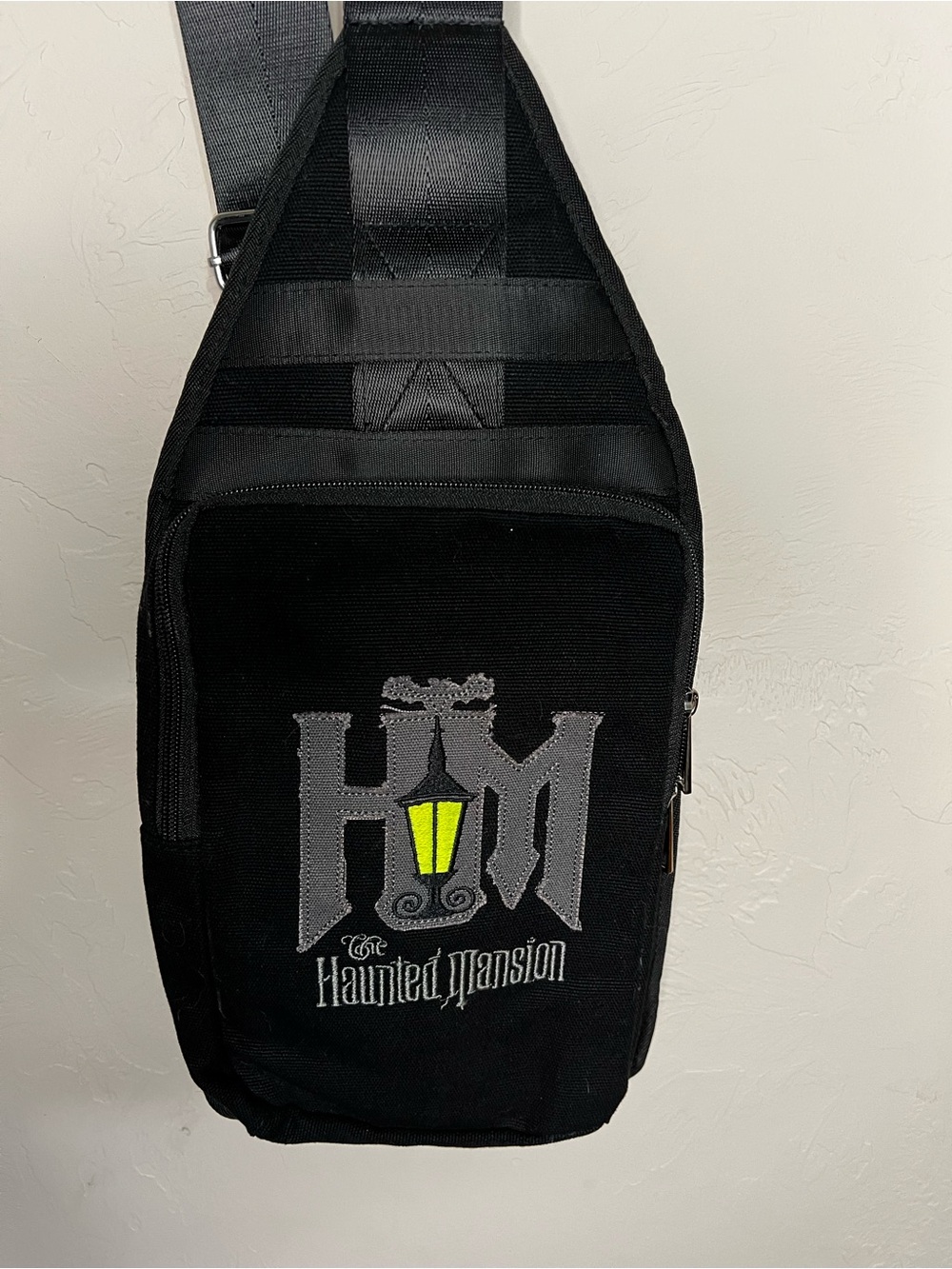 Disney Parks Haunted Mansion Green Glowing Lantern Sling Crossbody Bag Backpack - Picture 3 of 7